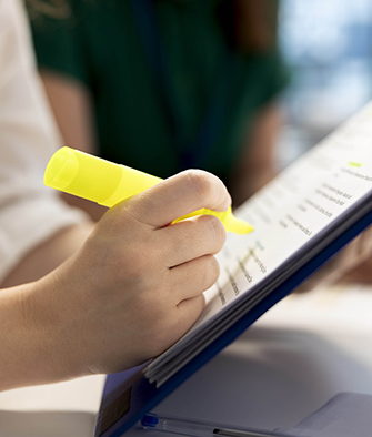 Person-highlighting-a-page